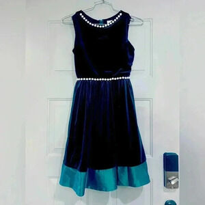 Rare Editions girls dress size 16.5 in green velvet with beautiful bling